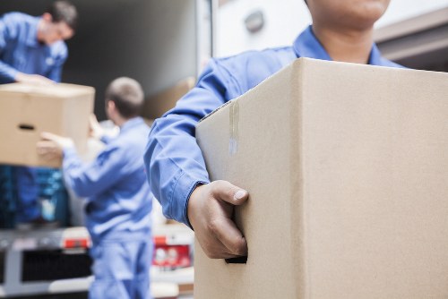 Professional packing and unpacking services in Maidavale for a smooth home move