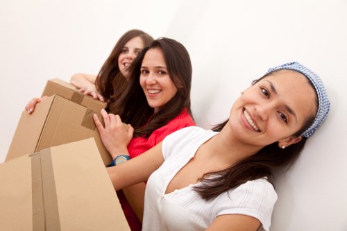 Affordable Maidavale van transport for quick and safe moving